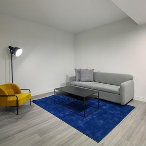 King Suite Mobility accessible